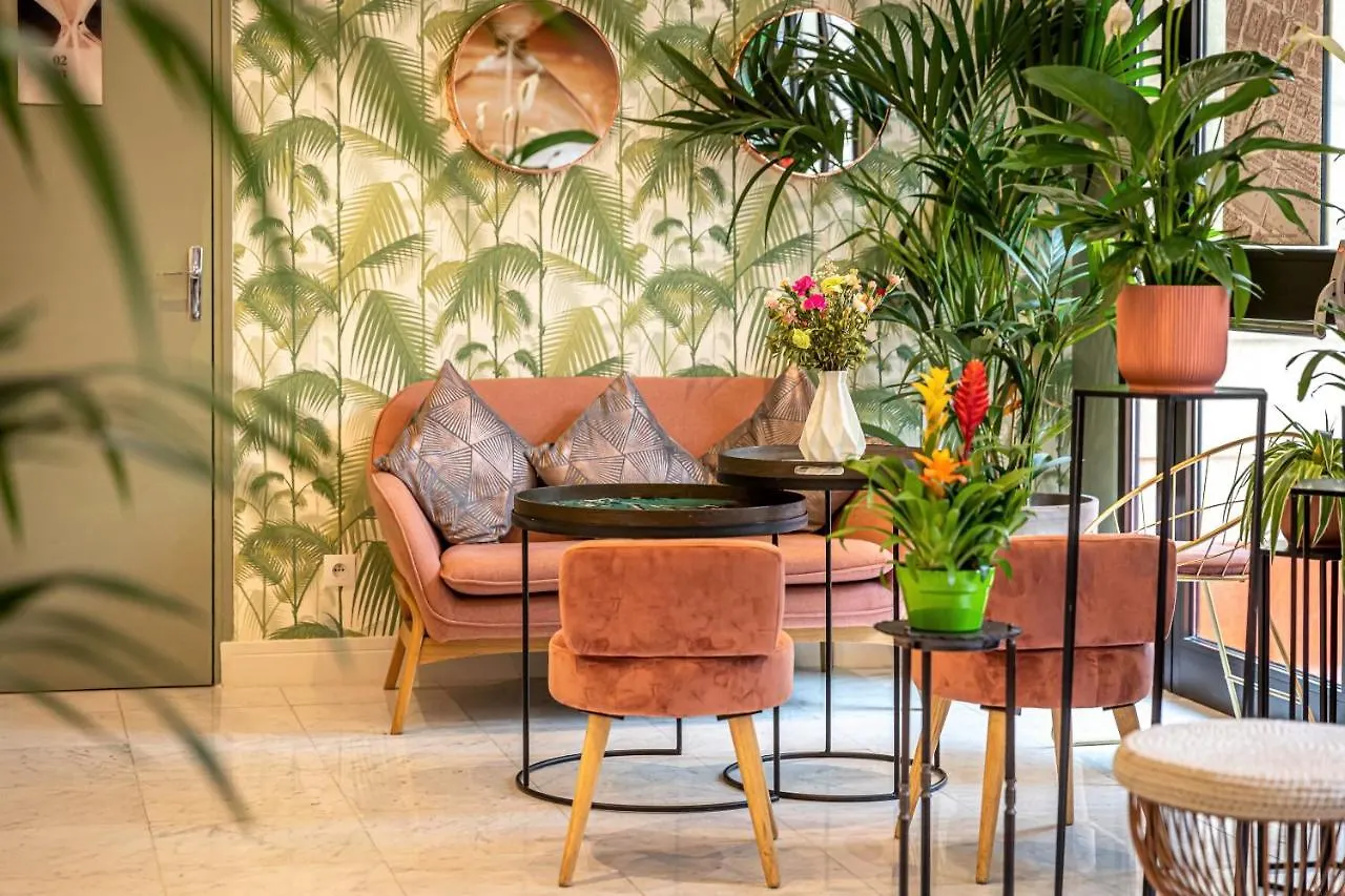 Hotel Ariane Montparnasse By Patrick Hayat Paris